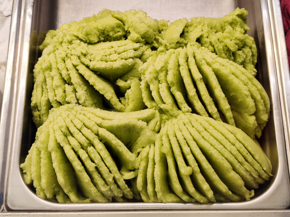 Συνταγή για frozen yogurt matcha με λευκή σοκολάτα και lime | Επικαιρότητα στο PlusTV.gr