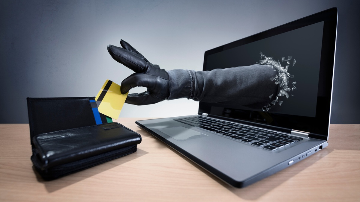 Πώς να αναγνωρίσετε ένα ψεύτικο e-shop πριν χάσετε χρήματα - Η νέα πραγματικότητα των online αγορών