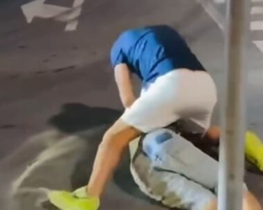 Ιταλία: Βίντεο-σοκ με ακροδεξιό επιχειρηματία να ξυλοκοπά μετανάστη, πόσταρε το βίντεο online