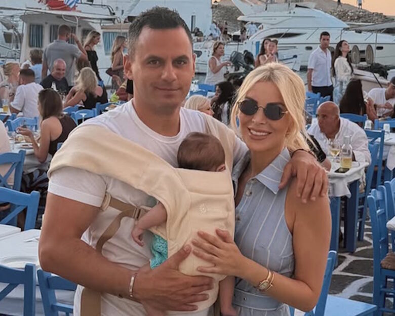 Η Κατερίνα Καινούργιου με τον σύζυγο και το παιδί τους, σε εικόνα που δημοσίευσε στο Instagram
