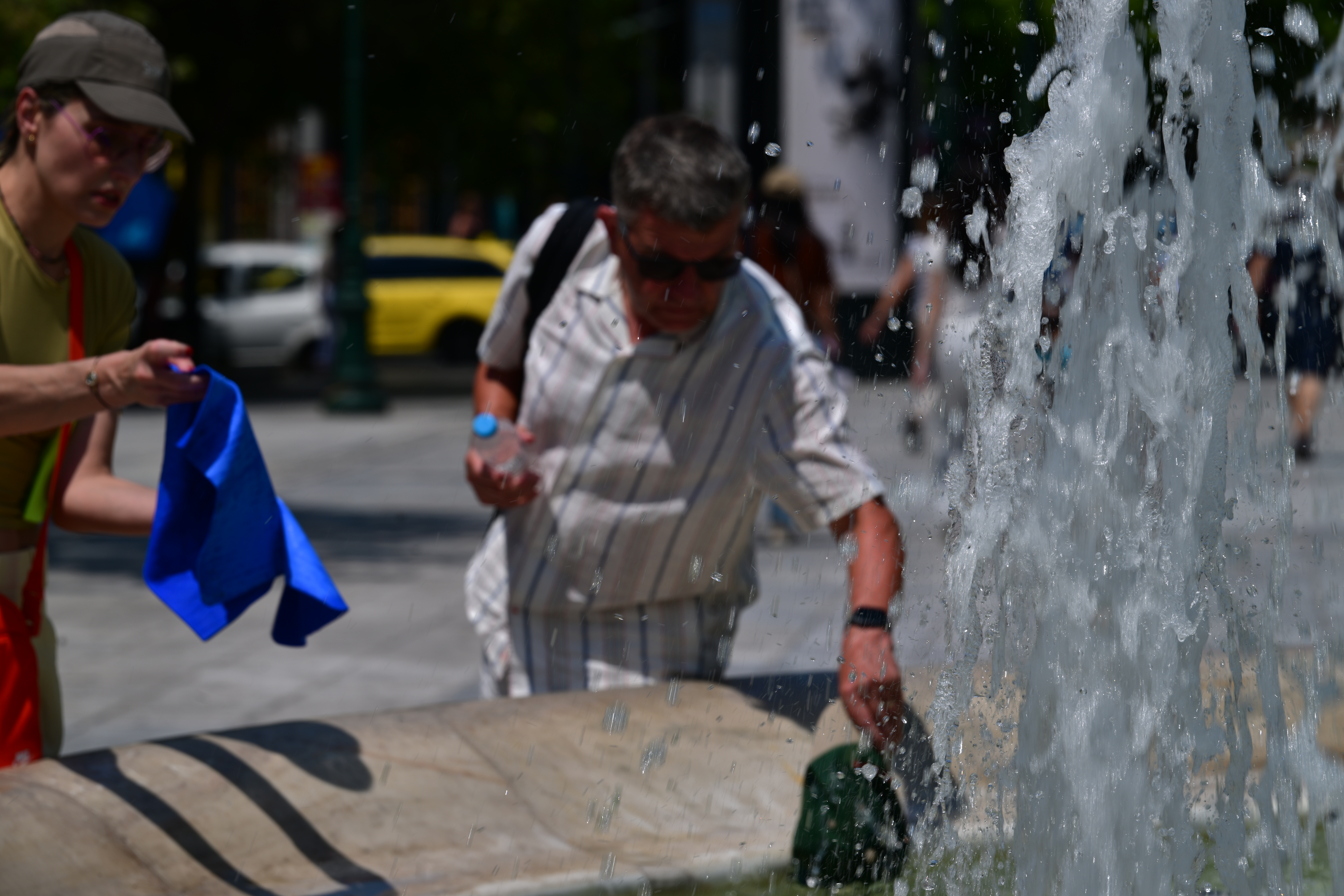 Καιρός αύριο: Νέο κύμα ζέστης με τη θερμοκρασία στους 39 βαθμούς – Ενισχύεται το μελτέμι