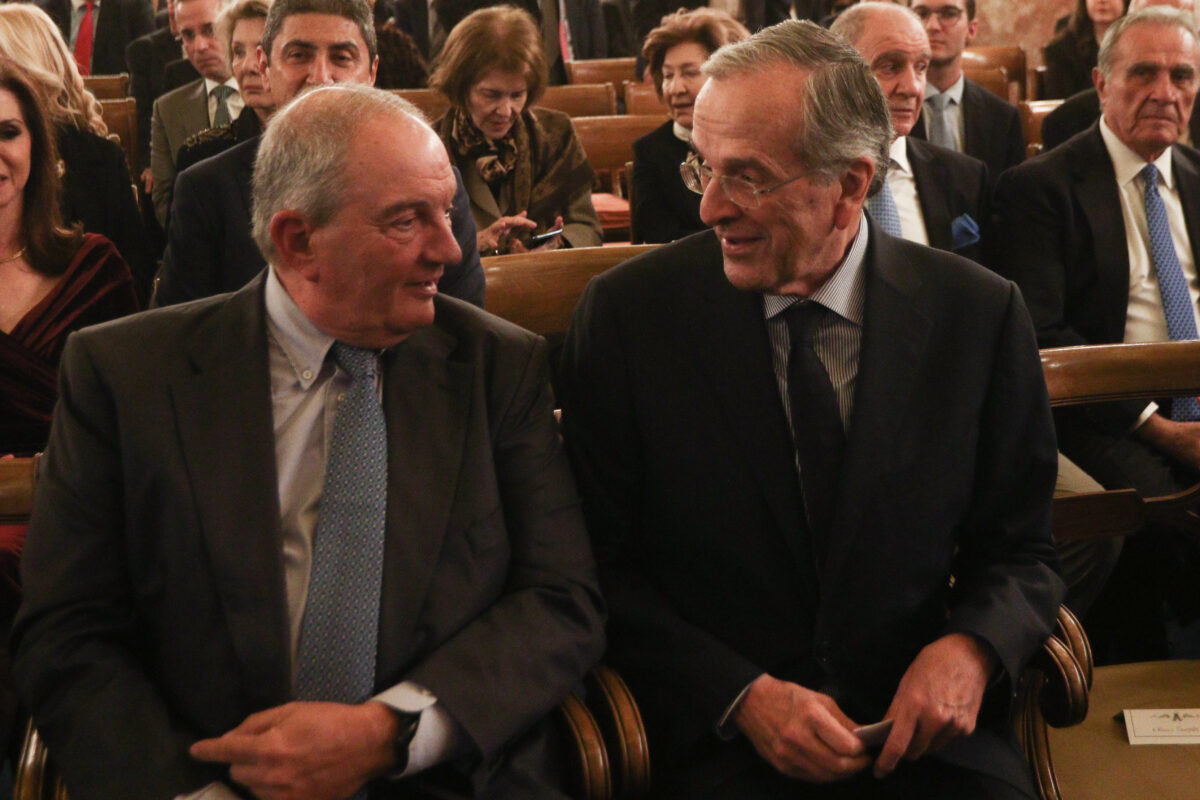 Πέτσας: «Πάντα υπάρχει δυνατότητα προσέγγισης με Σαμαρά και Καραμανλή» - «Ξεκάθαρα δεύτερος ο Τσίπρας στις εκλογές»