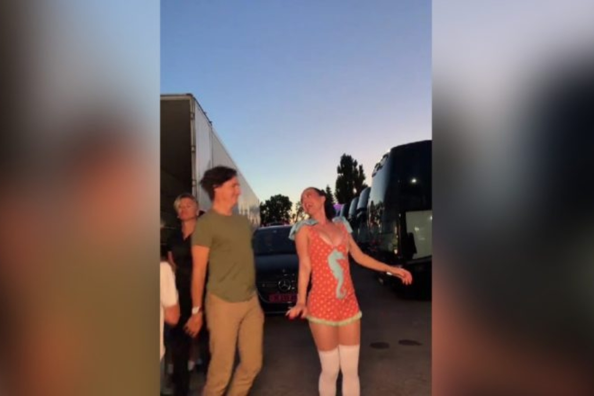 «Watch It Burn»: Κέιτι Πέρι και Τζαστίν Τριντό χορεύουν μαζί στο νέο βίντεο κλιπ της τραγουδίστριας και ξεσηκώνουν τους θαυμαστές