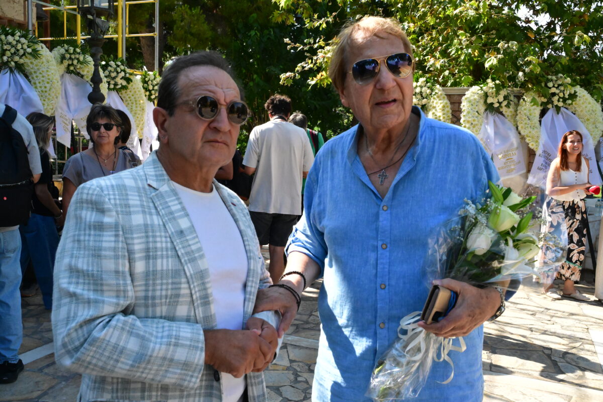 Εξόδιος Ακολουθία της Μαίρης Λίντα στον Ιερό Ναό του Αγίου Ανδρέα στο Γηροκομείο Αθηνών. Παρασκευή 24 Ιουλίου 2026 (ΤΑΤΙΑΝΑ ΜΠΟΛΑΡΗ