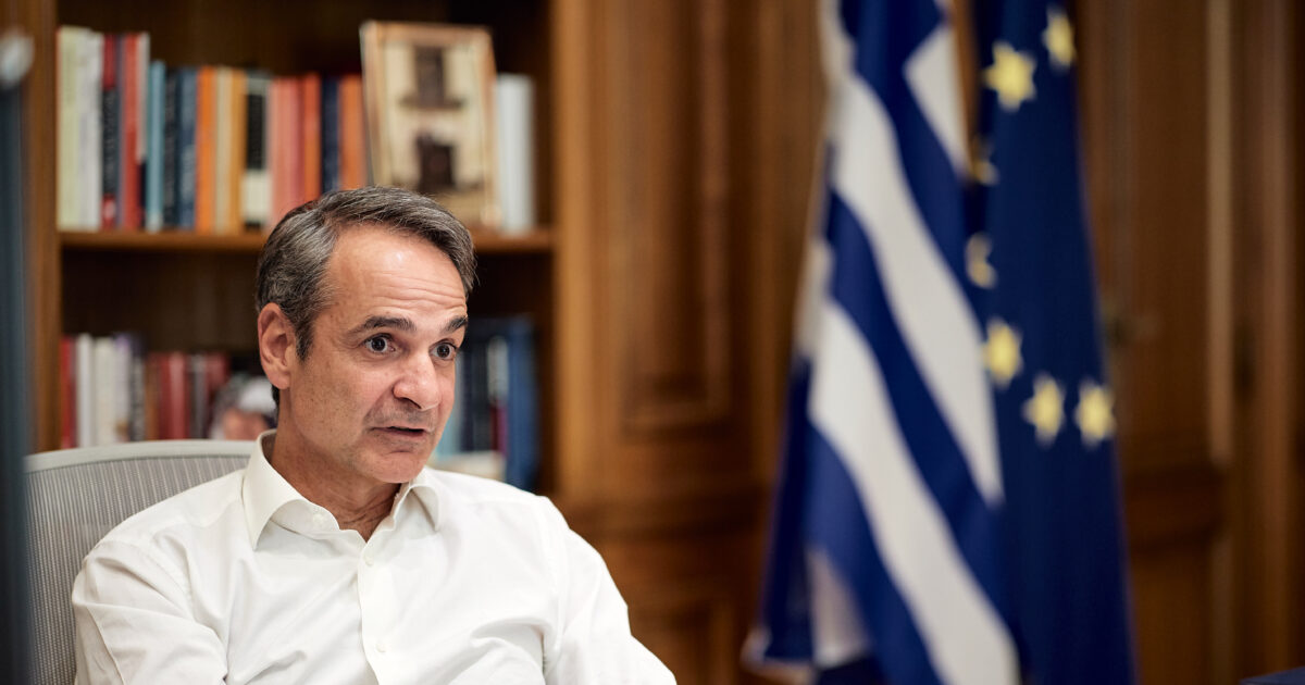 Κυριάκος Μητσοτάκης: Έφτασε στη Θεσσαλονίκη το πρώτο από τα 25 νέα υβριδικά τρένα