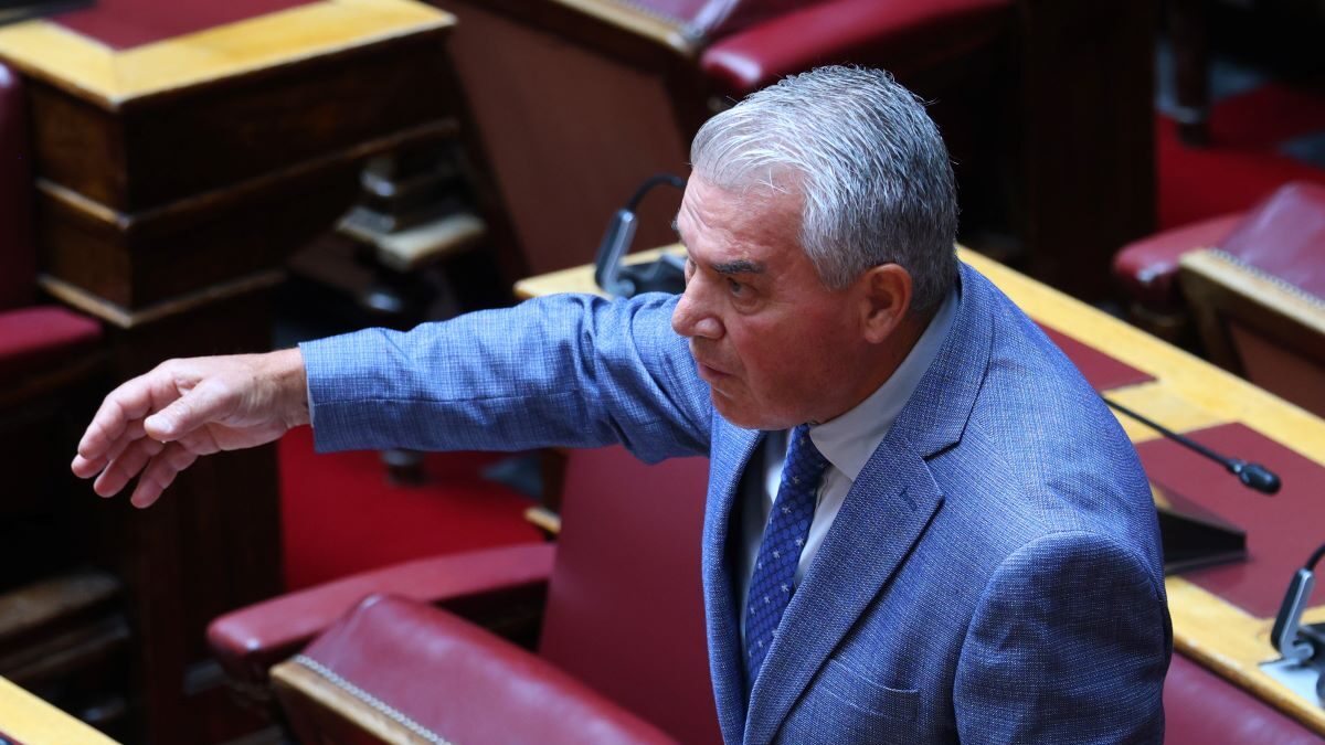 Ένταση στη Βουλή με τον Δημήτρη Κυριαζίδη