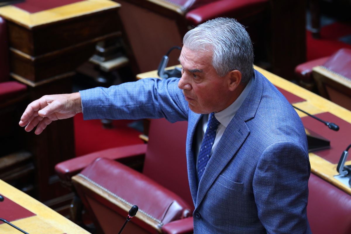 Βουλή: Χαμός με νέα επίθεση του Δημήτρη Κυριαζίδη στη Ζωή Κωνσταντοπούλου - «Της εξέφρασα μία ευχή, μεγάλωσε μέσα στη χλίδα»