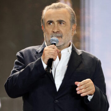 Λάκης Λαζόπουλος