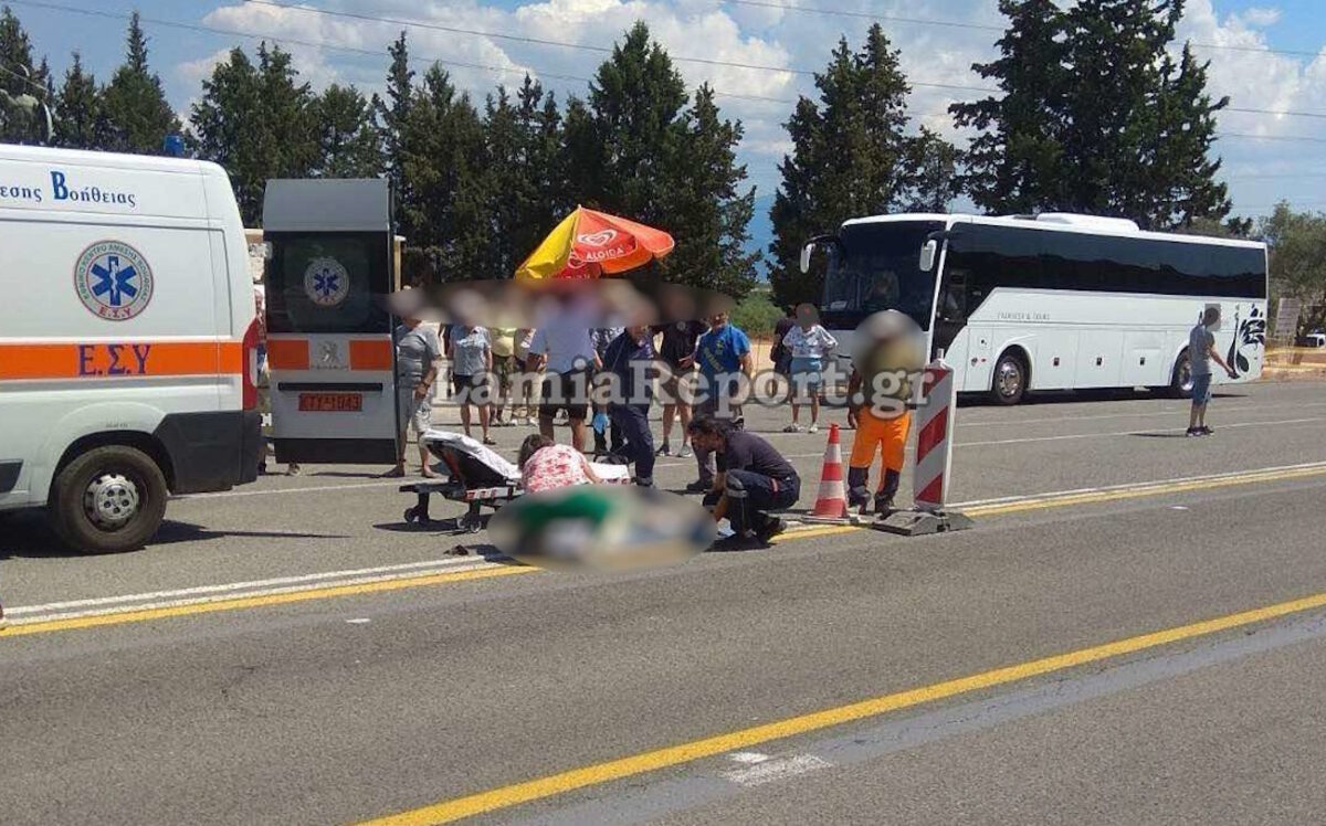 Λαμία: Τουρίστρια παρασύρθηκε από αυτοκίνητο μπροστά από το άγαλμα του Λεωνίδα στις Θερμοπύλες και τραυματίστηκε σοβαρά