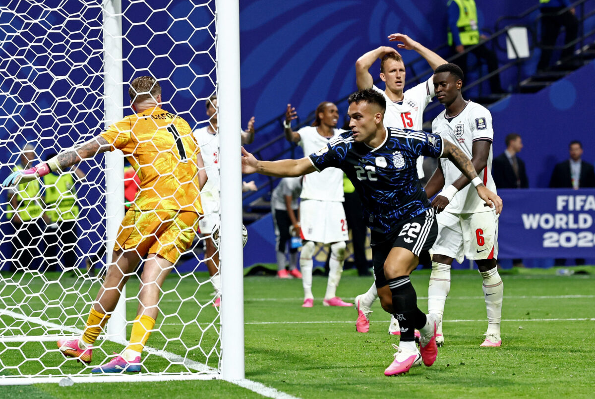 Αγγλία - Αργεντινή 1-2: «Τρελή» ανατροπή μέσα σε 7 λεπτά και θριαμβευτική πρόκριση για την παρέα του Μέσι στον τελικό του Μουντιάλ 2026