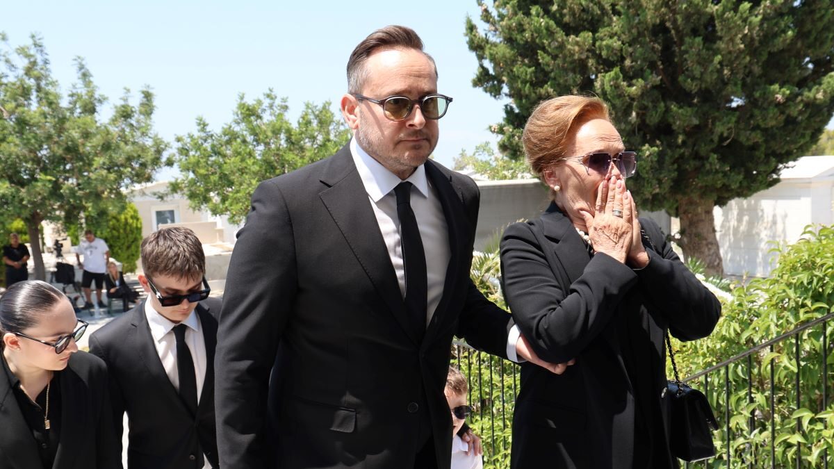 Κηδεία του Βασίλη Λεβέντη
