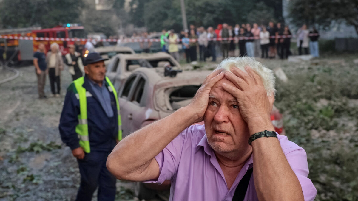 A man reacts near an apartment building hit by a Russian missile strike, amid Russia's attack on Ukraine, in Lviv, Ukraine July 30, 2026. REUTERS/Roman Baluk TPX IMAGES OF THE DAY