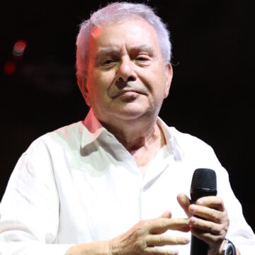 Μανώλης Μητσιάς