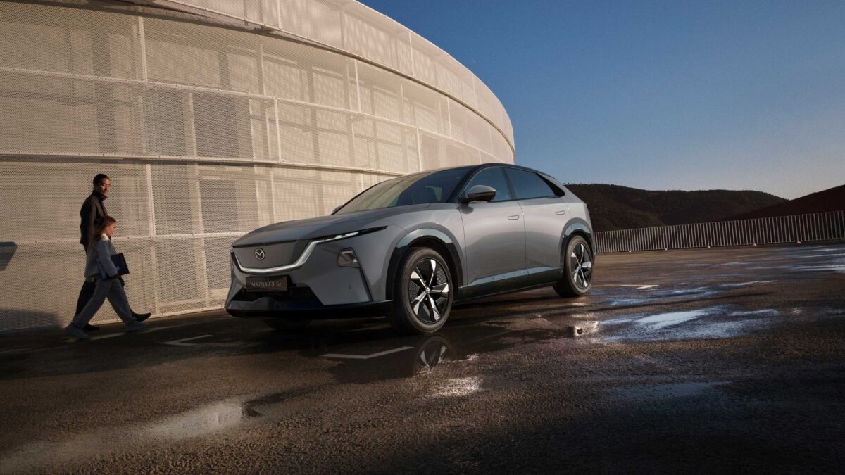 Ήρθε το ηλεκτρικό Mazda CX-6e με ιαπωνική φιλοσοφία και συμπεριφορά