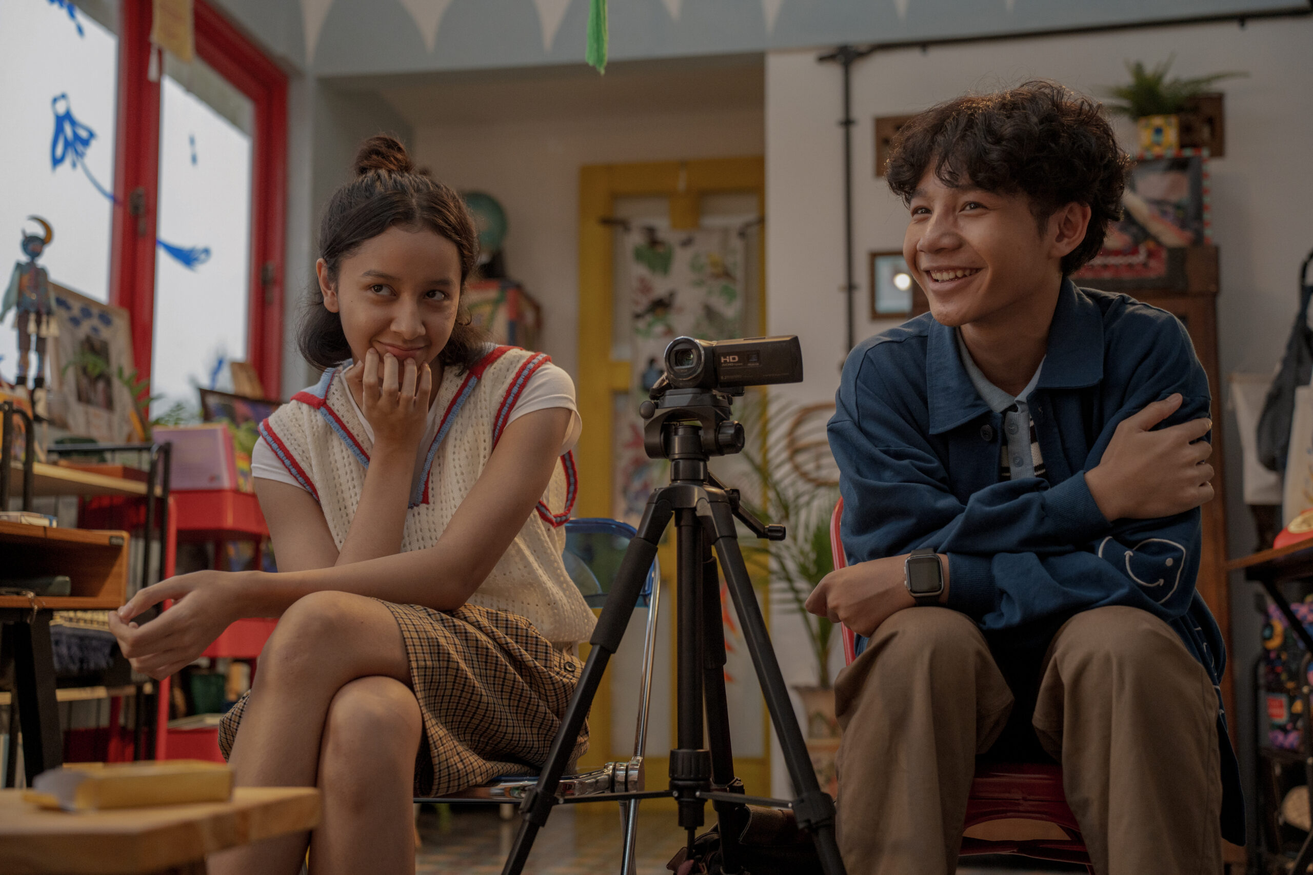 Aku Sebelum Aku. (L to R) Widuri Puteri as Asa, Bima Sena as Jati in Aku Sebelum Aku. Cr. Courtesy of Netflix © 2026