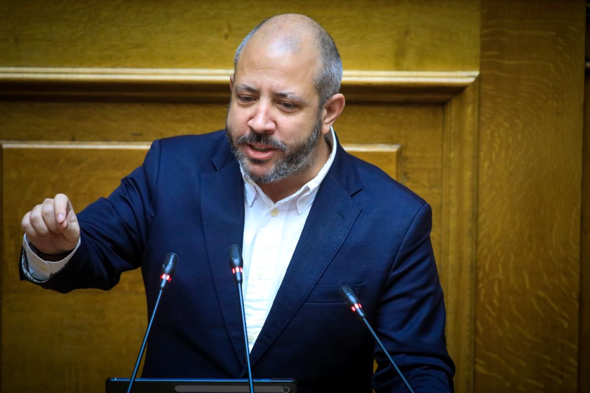 ΣΥΡΙΖΑ: Παραιτούνται ο Αλέξανδρος Μεϊκόπουλος, ο Χάρης Μαμουλάκης και η Μαρίνα Κοντοτόλη