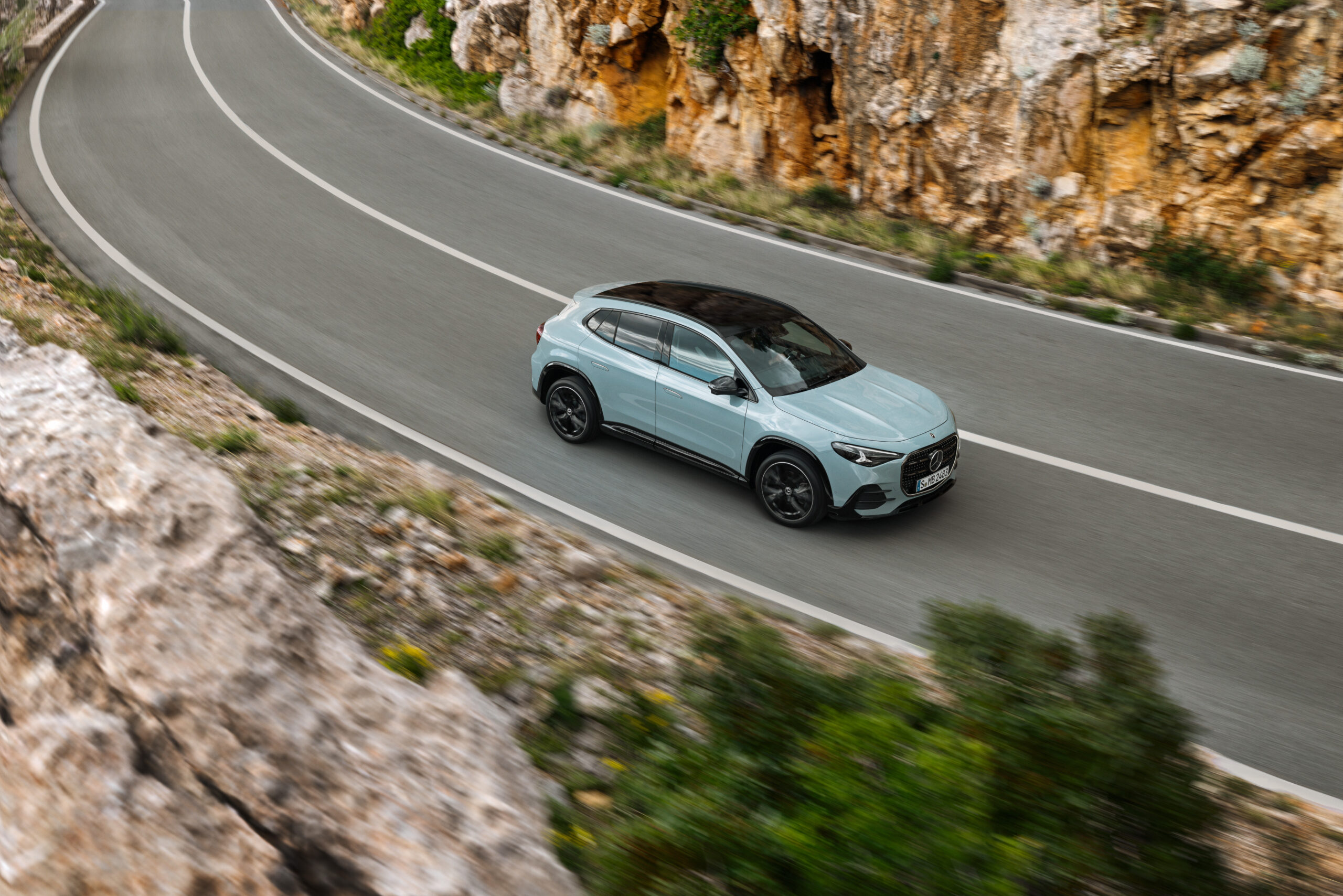 Mercedes-Benz GLA Hybrid