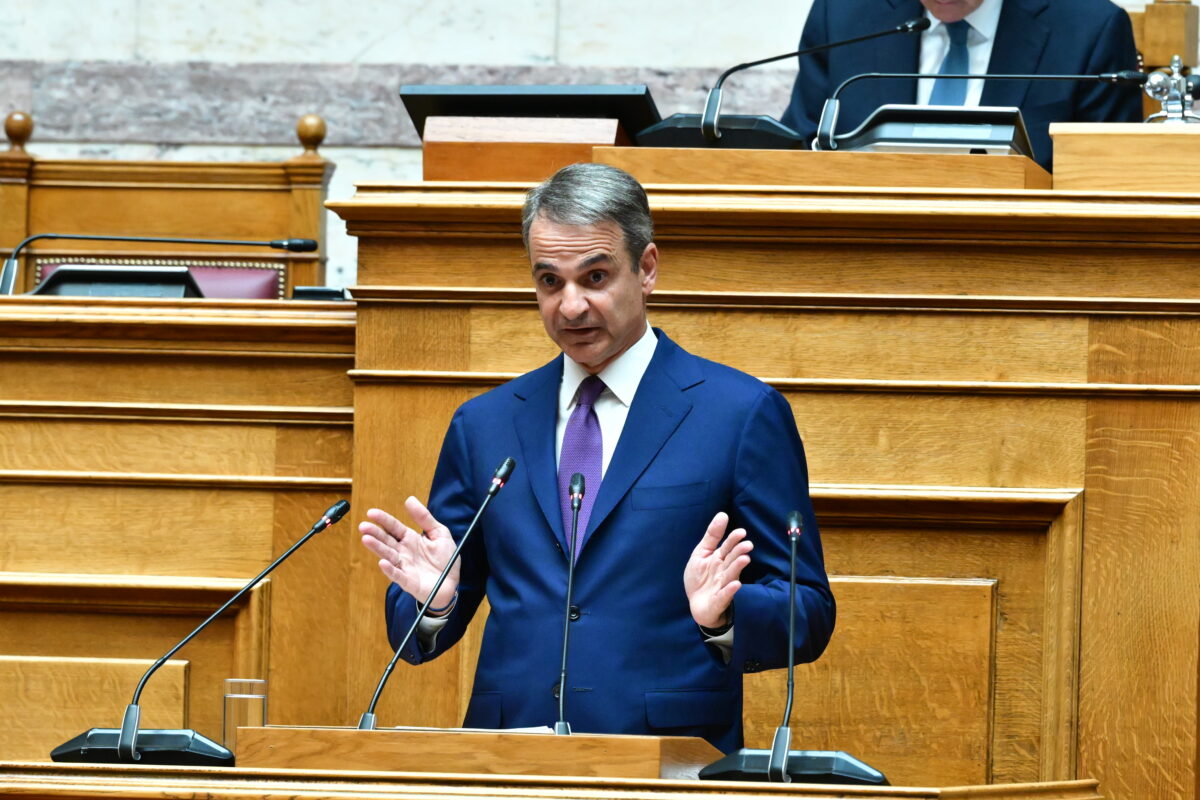 Προεκλογικό σπριντ της κυβέρνησης ενόψει ΔΕΘ με εγκαίνια έργων και περιοδείες - «Μετωπική» με την αντιπολίτευση σήμερα στη Βουλή