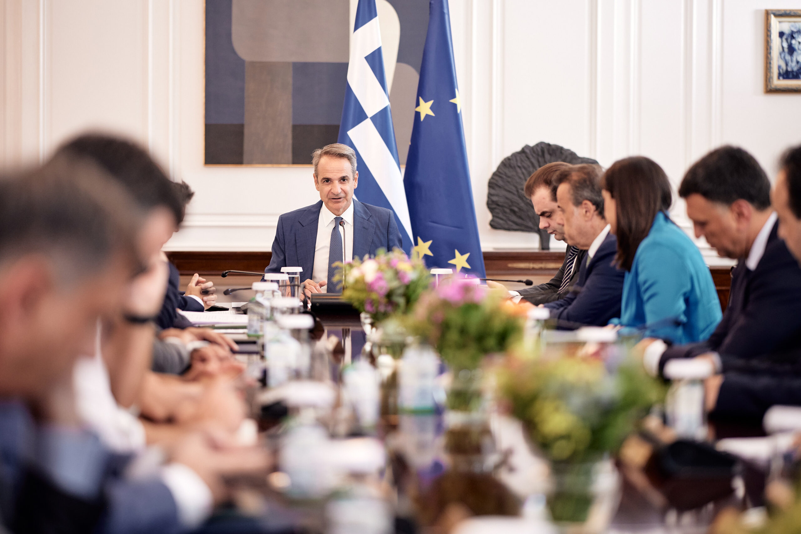 Μητσοτάκης, συνεδρίαση στο Μαξίμου