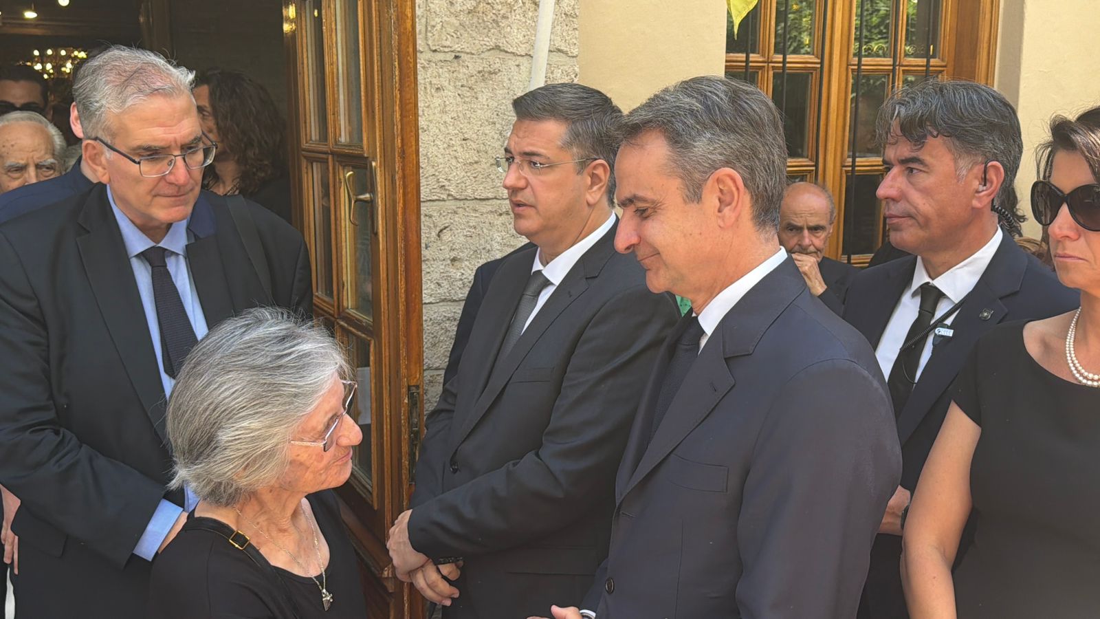 mitsotakis tzitsikostas