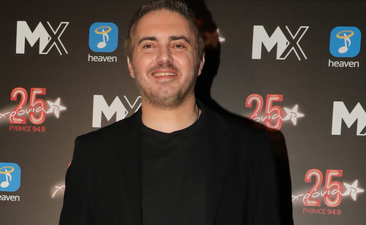 Ο Μιχάλης Χατζηγιάννης κυκλοφόρησε νέο τραγούδι με τίτλο «Όλα μαγικά»