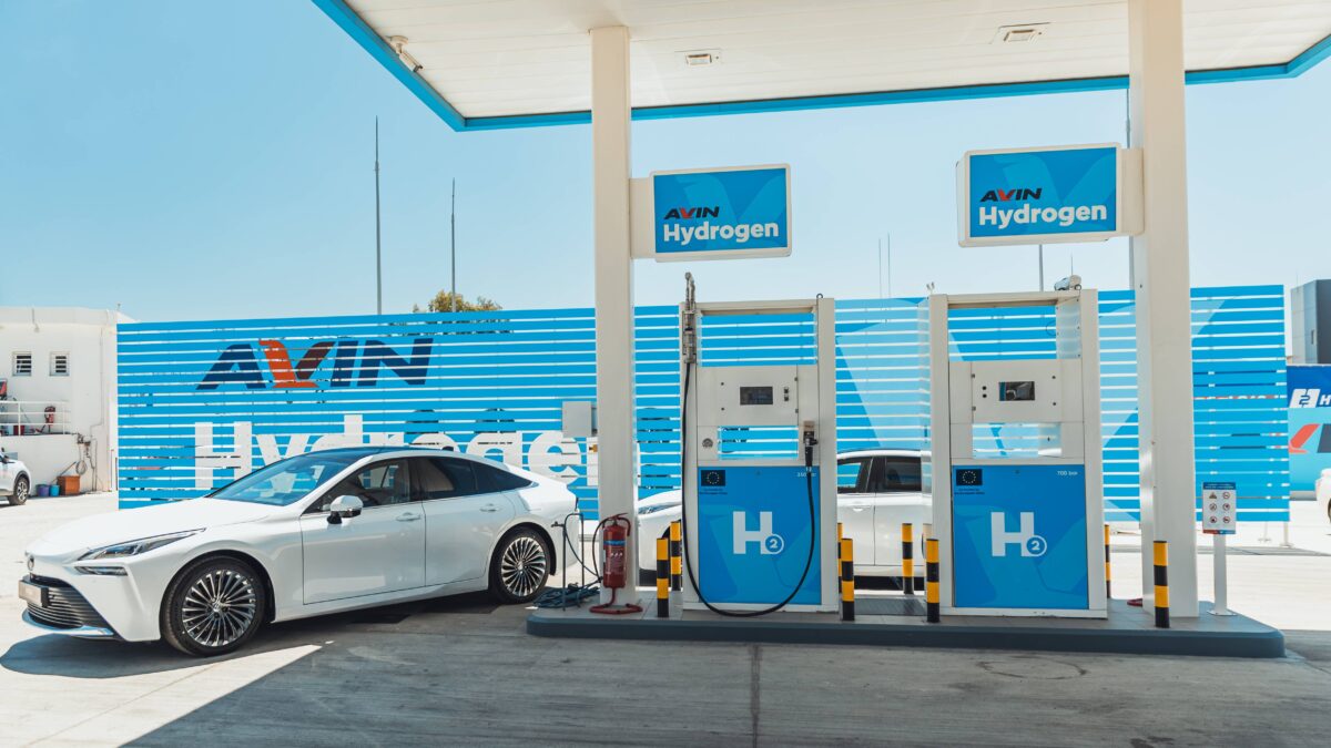 motor-oil-hydrogen-mirai