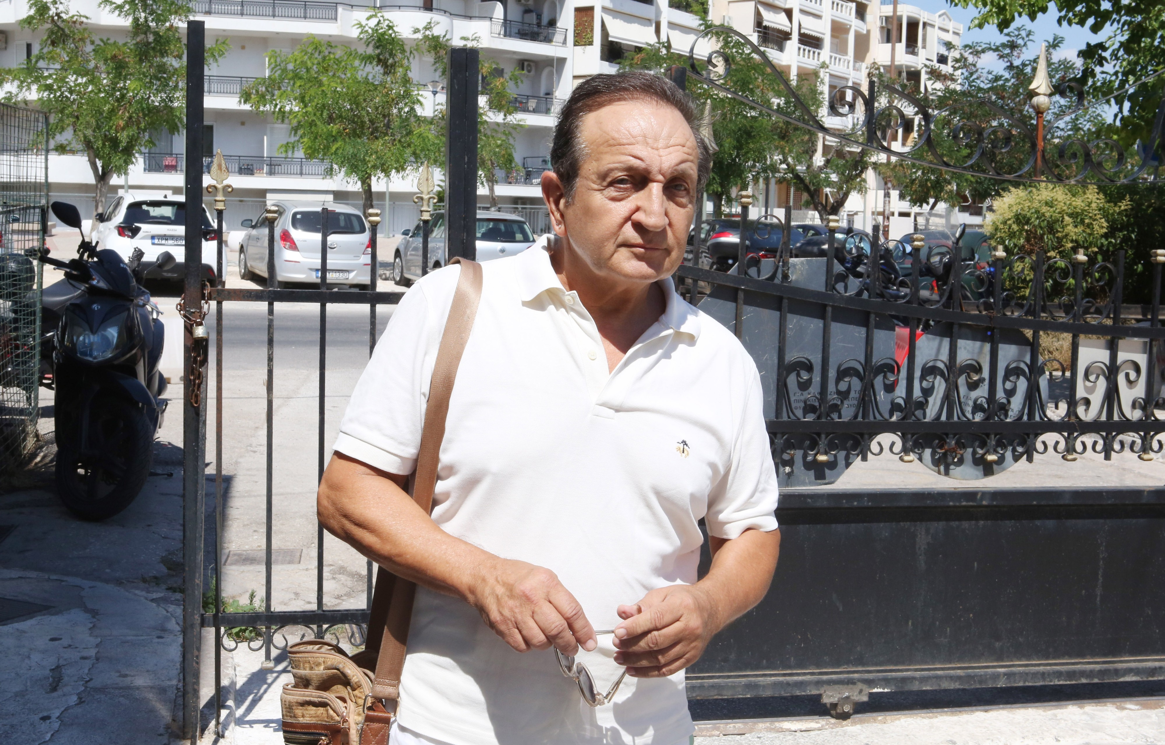 Σπύρος Μπιμπίλας για Πέτρο Φιλιππίδη: «Κάθε είδους ύβρεις και προσβολές με αφήνουν αδιάφορο»