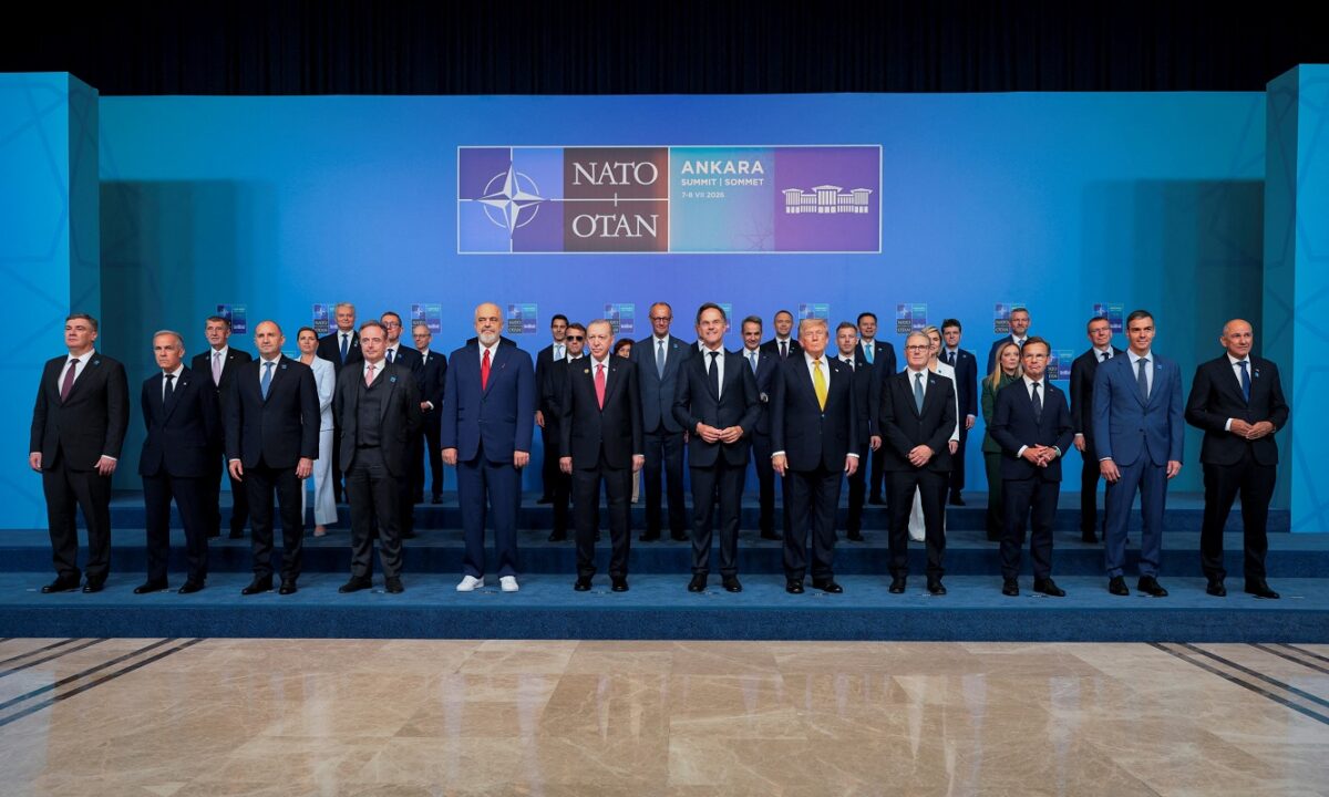Ο Ερντογάν δώρισε από ένα περίστροφο σε όλους τους ηγέτες ΝΑΤΟ - Γιατί ο Στάρμερ δεν το πήρε