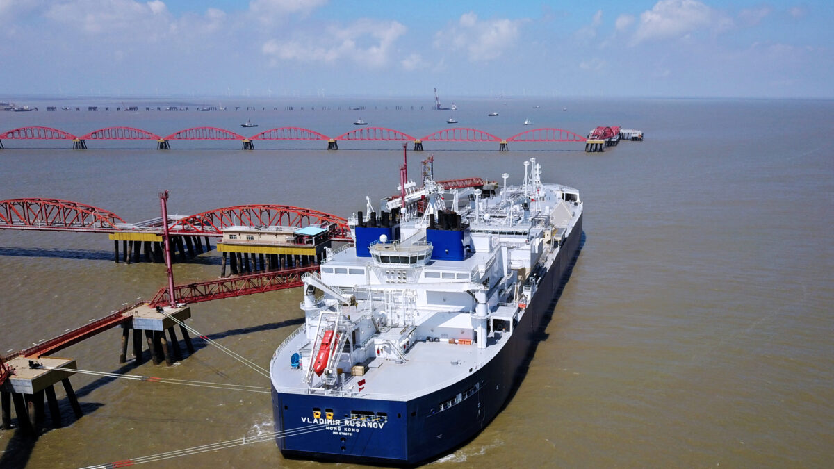 Πλοίο που μεταφέρει φορτίο LNG από το ρωσικό έργο Yamal LNG