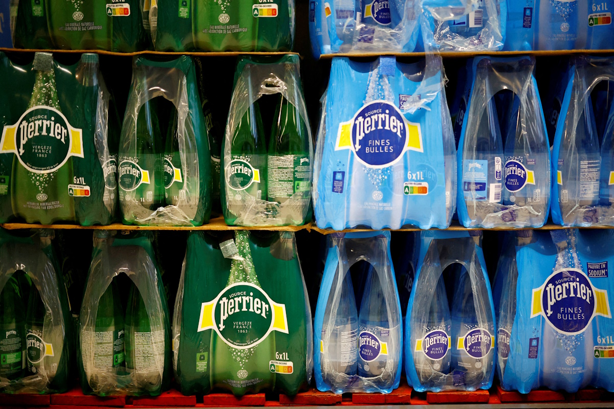 Η Nestle πουλάει το 50% της δραστηριότητας εμφιαλωμένου νερού, εστιάζει σε βασικούς κλάδους όπως καφές και σκανς