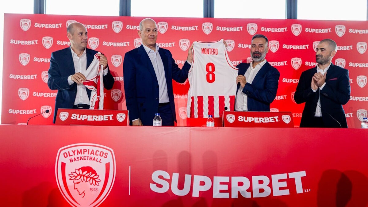 Ολυμπιακός και Superbet εγκαινίασαν τη νέα τους συνεργασία μέχρι το 2032