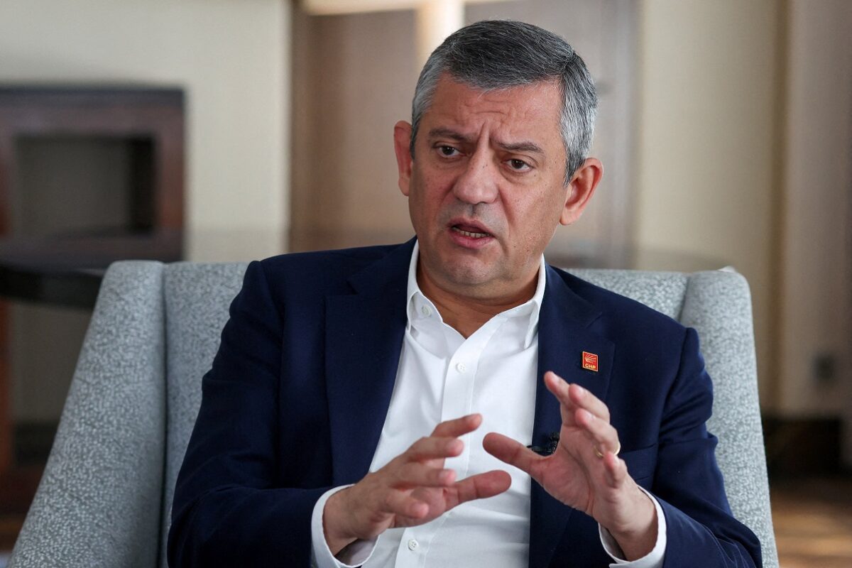 Τουρκία: Ο Οζγκιούρ Οζέλ αποχωρεί από το CHP και ιδρύει νέο κόμμα