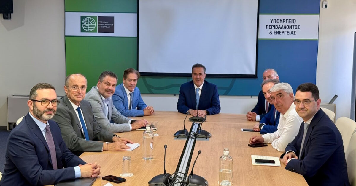 Νέο μοντέλο για το νερό: Συνένωση 70 παρόχων με ΕΥΔΑΠ και ΕΥΑΘ – Ενημέρωση Παπασταύρου σε βουλευτές της ΝΔ για τη μεταρρύθμιση