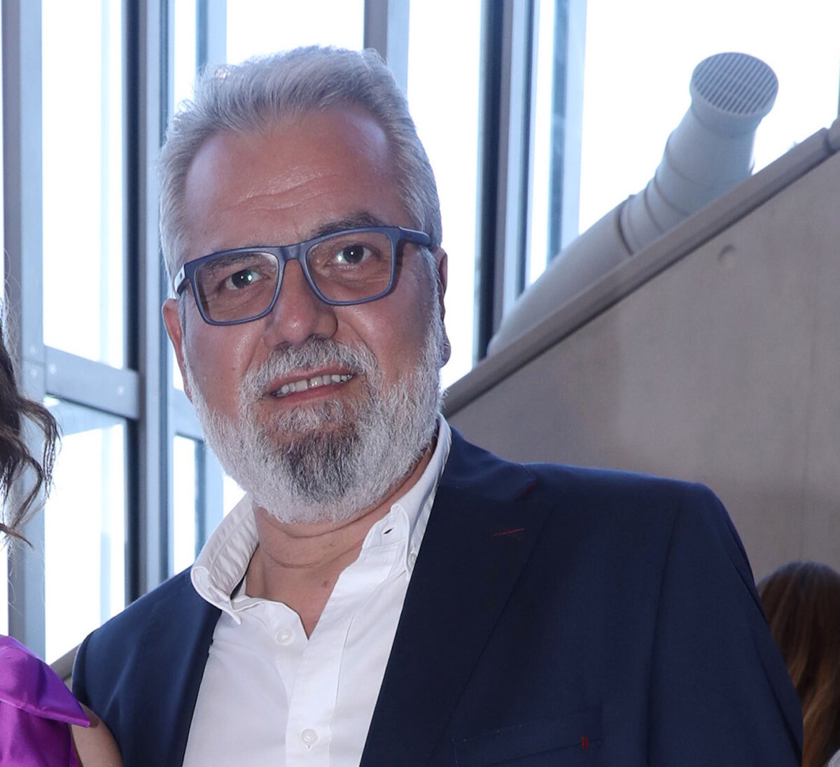 Η εξομολόγηση που συγκλονίζει: Ο Μάνος Πετούσης για την πενταετή μάχη της μητέρας του με την άνοια – «Έβλεπα τη ζωή να σβήνει κάθε μέρα» 2 Μάνος Πετούσης