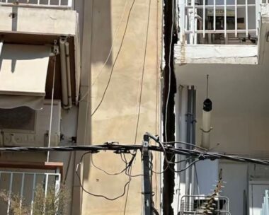 Πετράλωνα: Το σημάδι που προειδοποίησε για την καταστροφή – Το πρώτο κενό μεταξύ των πολυκατοικιών πριν την κατάρρευση