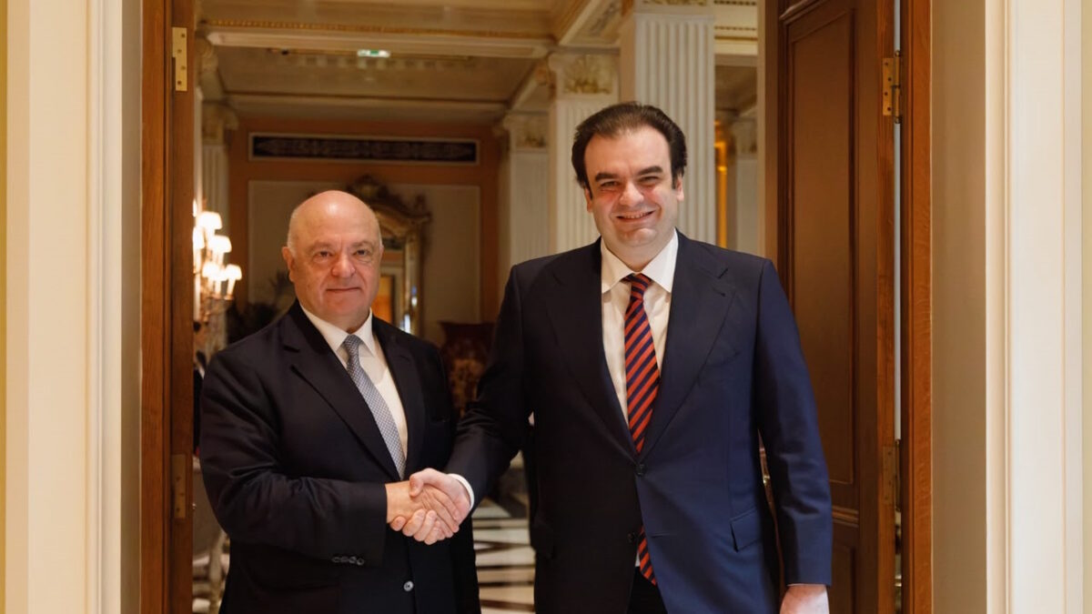 Πιερρακάκης: Στις τράπεζες υπάρχει ρευστότητα που περιμένει να γίνει ανάπτυξη – Οι τρεις πυλώνες
