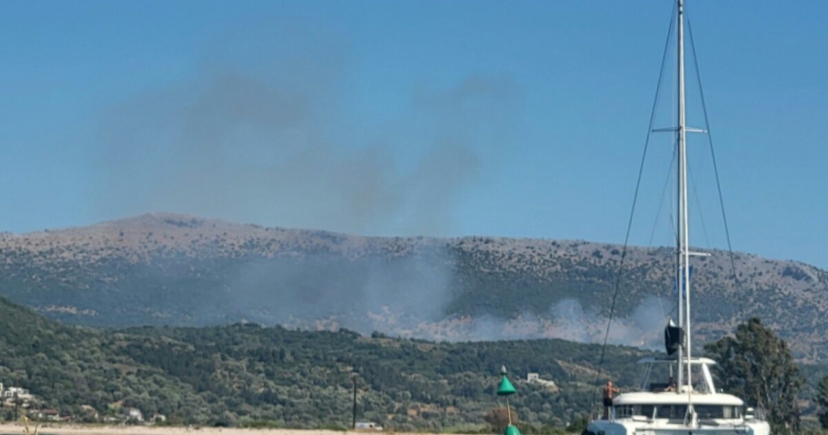 Οριοθετήθηκε η φωτιά στην Πλαγιά Αιτωλοακαρνανίας