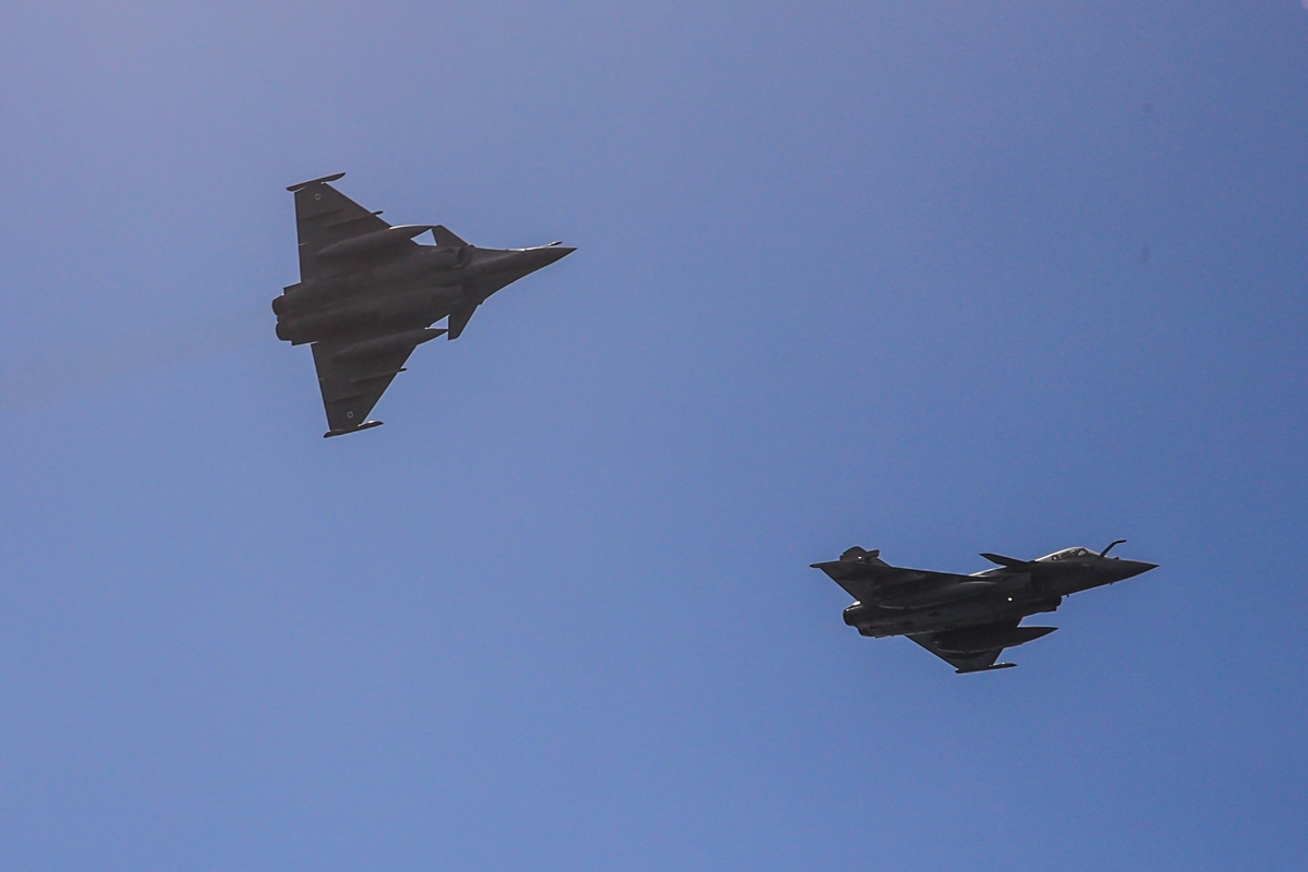 Γαλλία: Αεροσκάφη τύπου Rafale της ελληνικής Πολεμικής Αεροπορίας θα διασχίσουν τον ουρανό του Παρισιού στην παρέλαση για την Ημέρα της Βαστίλης