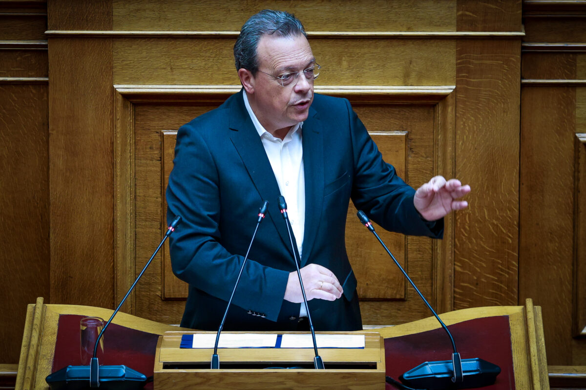 Φάμελλος για υποκλοπές: «Η κυβέρνηση επιχειρεί νέο κοινοβουλευτικό πραξικόπημα»