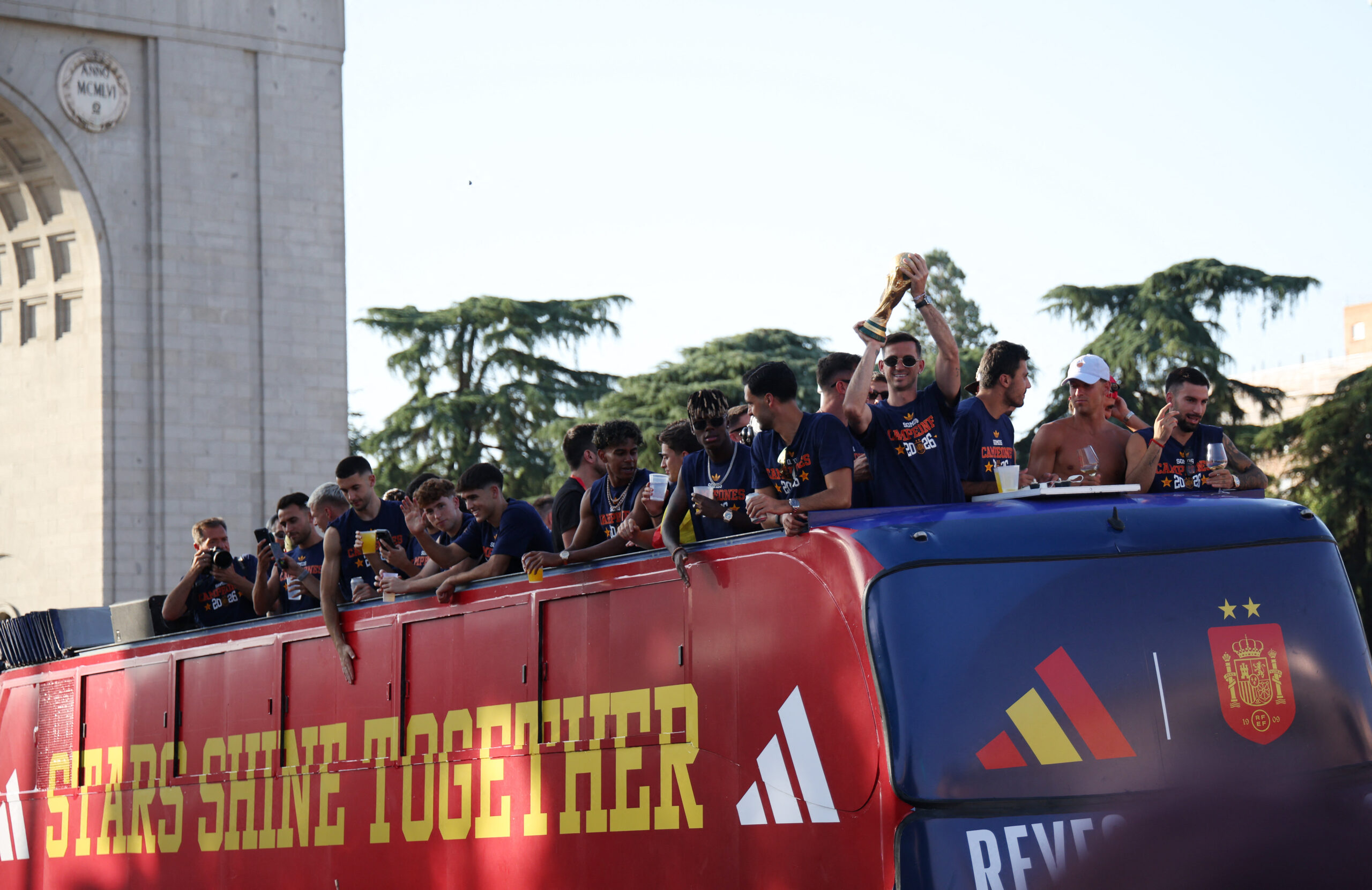 Soccer Football - FIFA World Cup 2026 - Spain Victory Parade - Madrid, Spain - July 20, 2026 Spain's Fabian Ruiz celebrates with the World Cup trophy during the victory parade REUTERS
