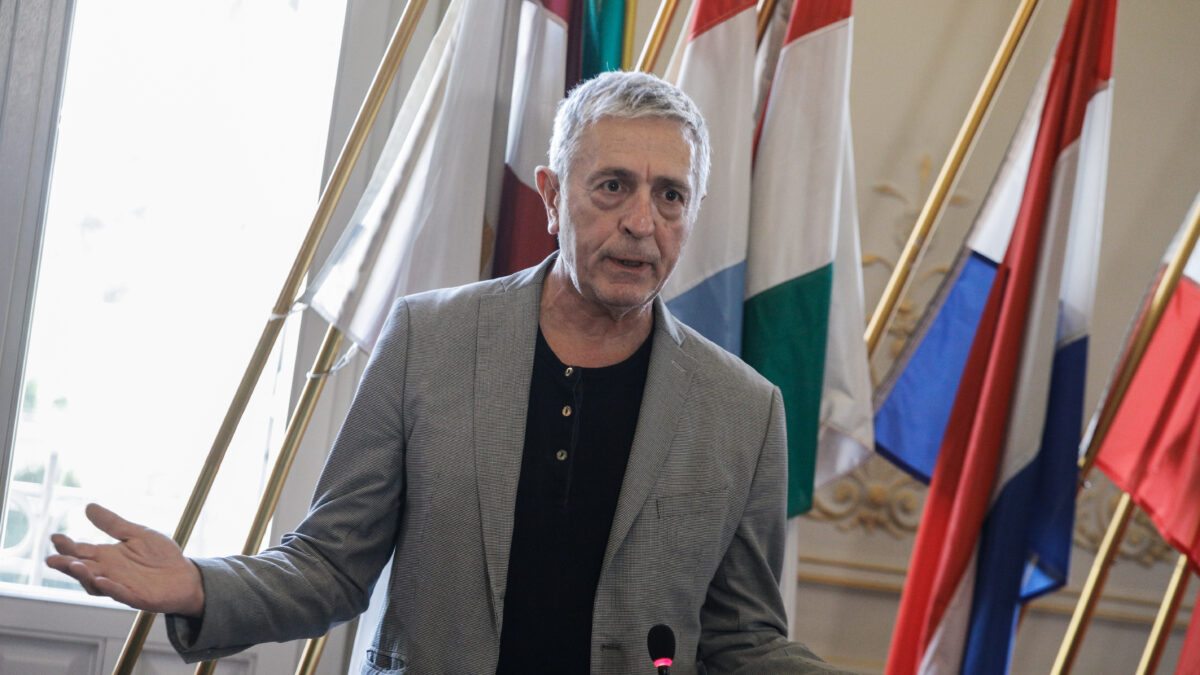 Στέλιος Κούλογλου