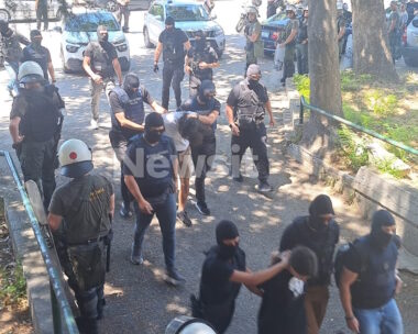 Οι συλληφθέντες για την εμπρηστική επίθεση στη Θεσσαλονίκη