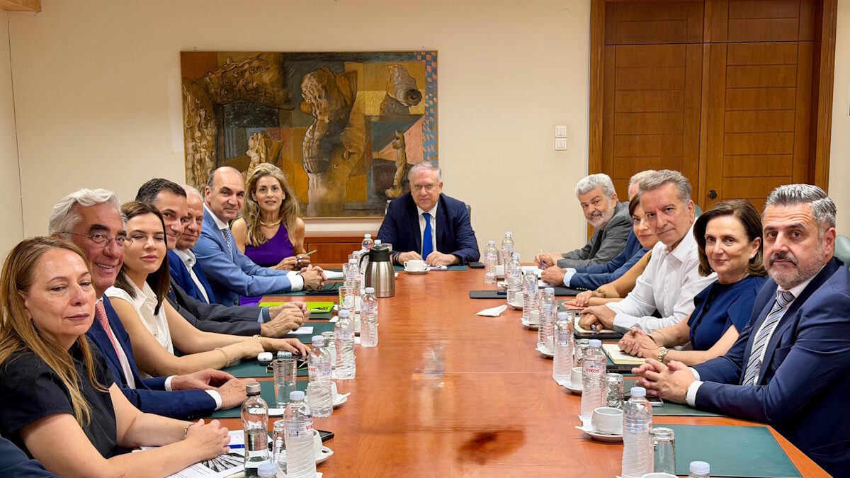 Θεοδωρικάκος: Από 31 Αυγούστου η πρωτοβουλία μείωσης των τιμών σε βασικά προϊόντα κατά τουλάχιστον 5% – Αναλυτικά οι 12 κατηγορίες