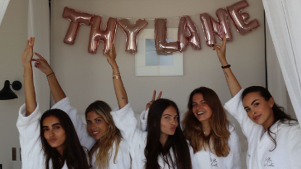 Η Thylane Blondeau με τις φίλες της