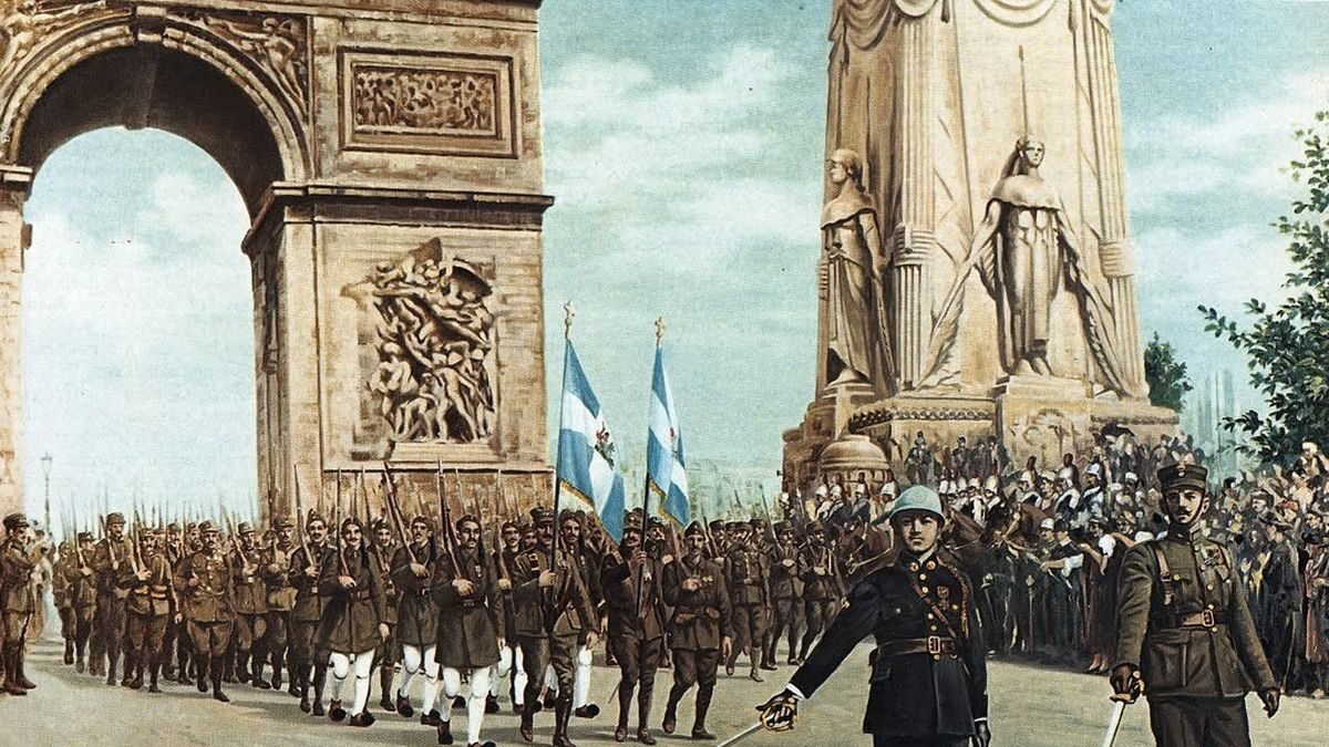 Η Ελλάδα παρελαύνει ξανά κάτω από την Αψίδα του Θριάμβου, 107 χρόνια μετά
