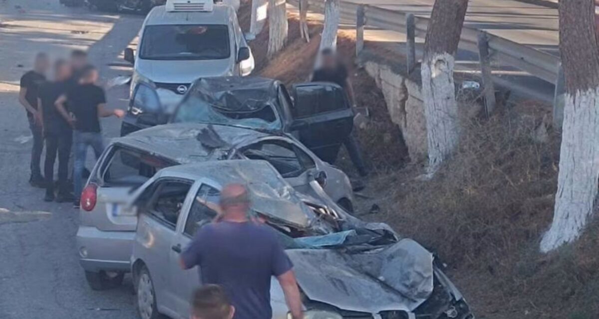 Ηράκλειο: Μεθυσμένος τουρίστας διέλυσε με το τζιπ 3 αυτοκίνητα και τούμπαρε στη μέση του δρόμου
