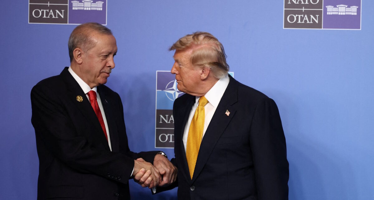 Η αλλαγή στάσης του Ντόναλντ Τραμπ για την προμήθεια F-35 στην Τουρκία: Οι δύο νόμοι των ΗΠΑ που «μπλοκάρουν» τις βλέψεις Ερντογάν