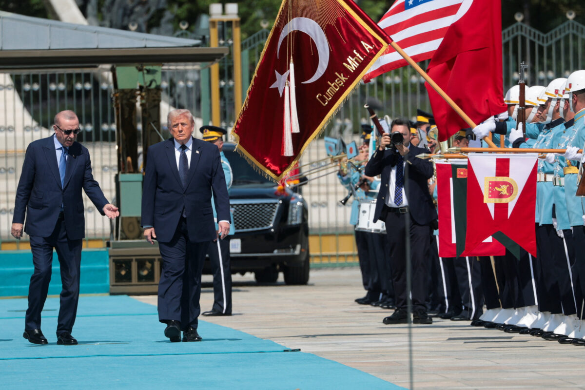 Σύνοδος του NATO: Στο Λευκό Παλάτι η διμερής συνάντηση του Ντόναλντ Τραμπ με τον Ταγίπ Ερντογάν