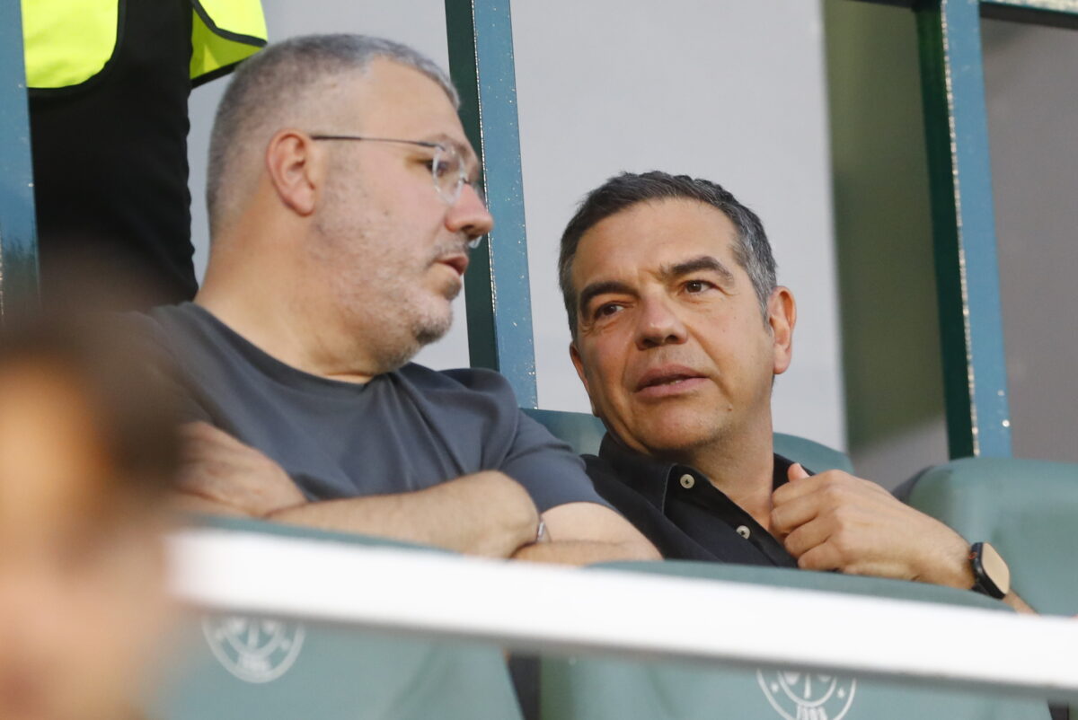 Ο Αλέξης Τσίπρας δεν χάνει αγώνα του Παναθηναϊκού: Στη Λεωφόρο για το φιλικό με την Γκρασχόπερς