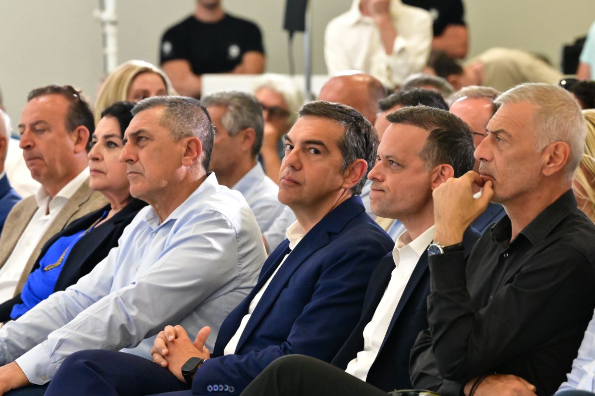 Αλέξης Τσίπρας: Το παρασκήνιο και οι συμβολισμοί στην εκδήλωση για την Τοπική Αυτοδιοίκηση - Οι δήμαρχοι και ο περιφερειάρχης που έδωσαν το παρών
